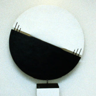 #North and South Together# 1992 Holz, Metal und Acrylfarbe  in Privatbesitz