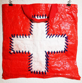 #Rafistolage# 2020 44 x 41cm Plastiktragtasche und Baumwolle